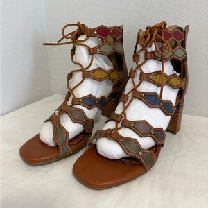 L’ARTISTE Artdeco-Cam heel Sandals  camel multicolored lace up size41 (9.5-10)